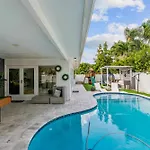 Miami Luxury House W Heated Pool & Jacuzzi